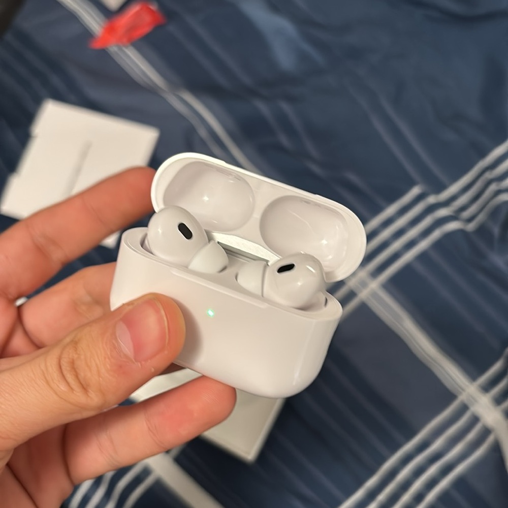 AirPods Pro 2 - Picture 3 of 3